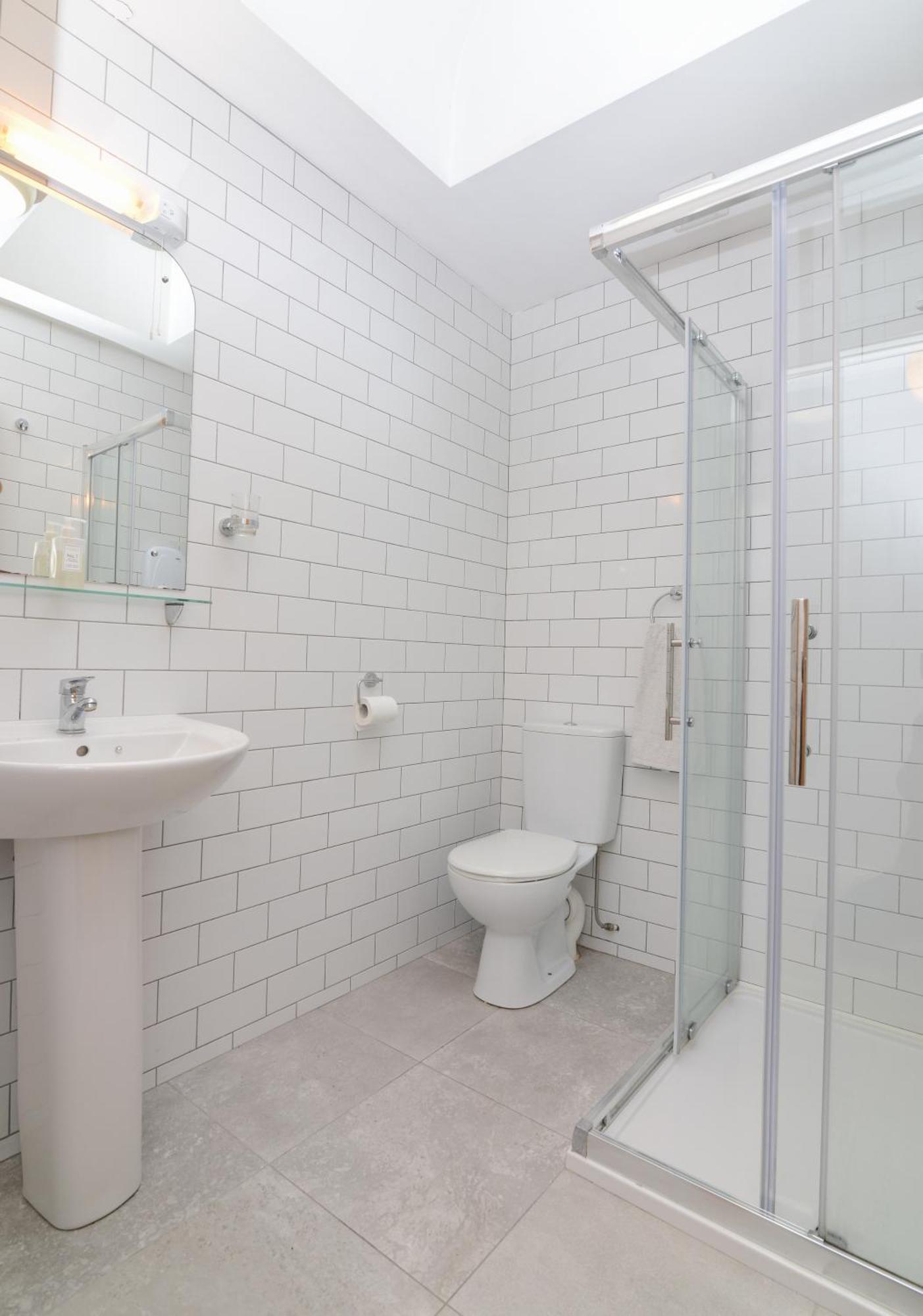 The Red Keep Fab Location - Two Bed - Two Bathrooms -Townhouse Galway Ngoại thất bức ảnh