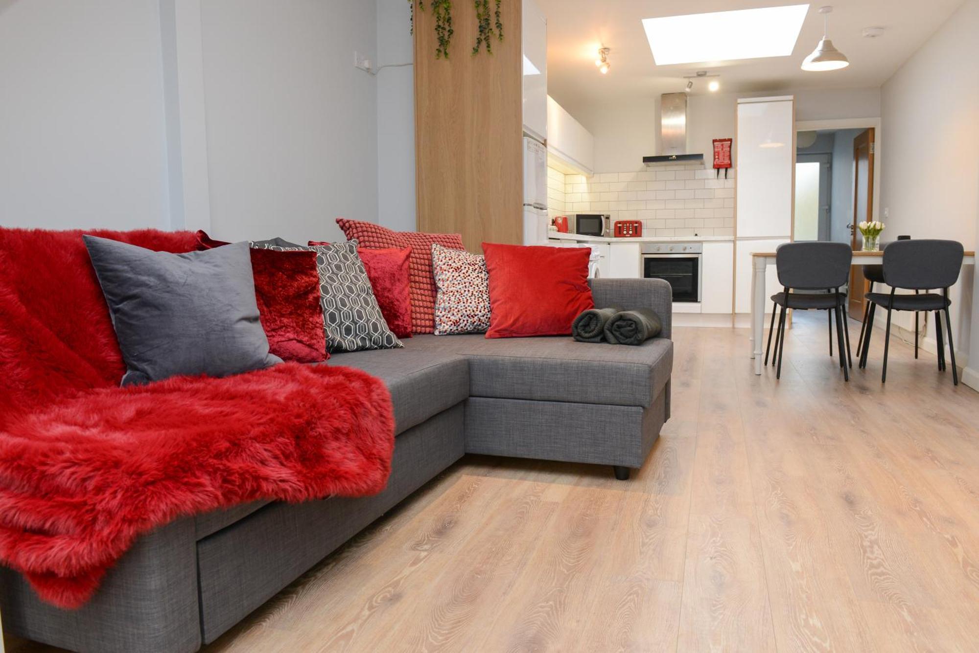 The Red Keep Fab Location - Two Bed - Two Bathrooms -Townhouse Galway Ngoại thất bức ảnh