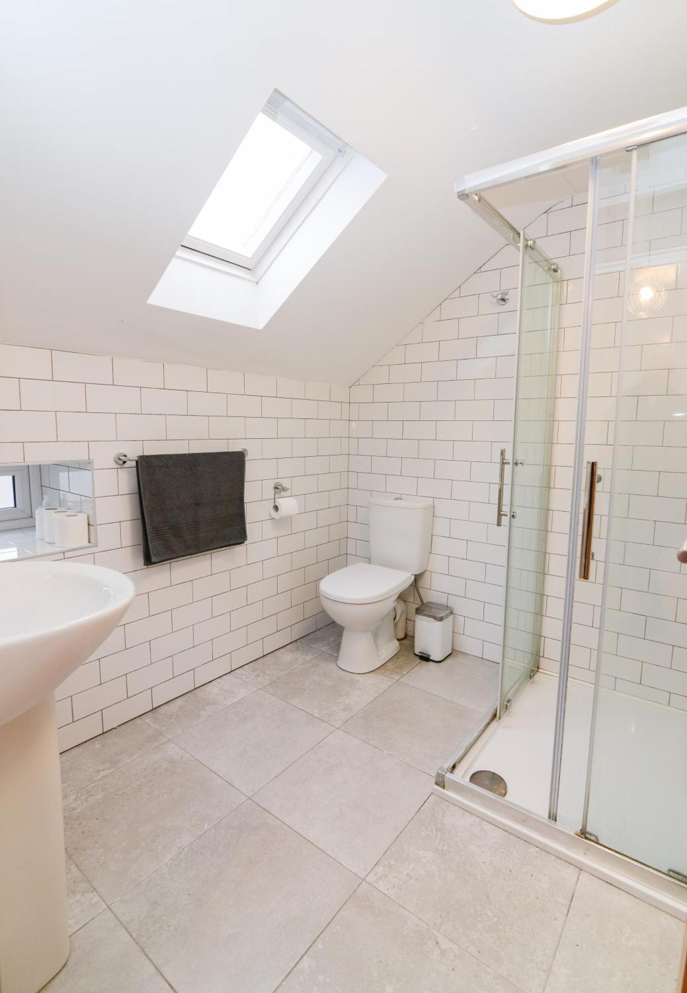 The Red Keep Fab Location - Two Bed - Two Bathrooms -Townhouse Galway Ngoại thất bức ảnh